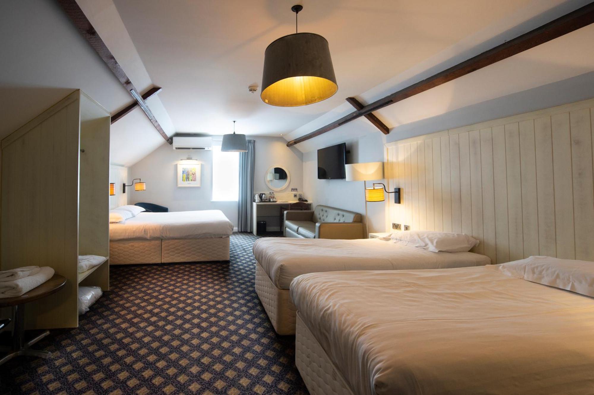 The King'S Head Hotel Wetherspoon Beccles Dış mekan fotoğraf