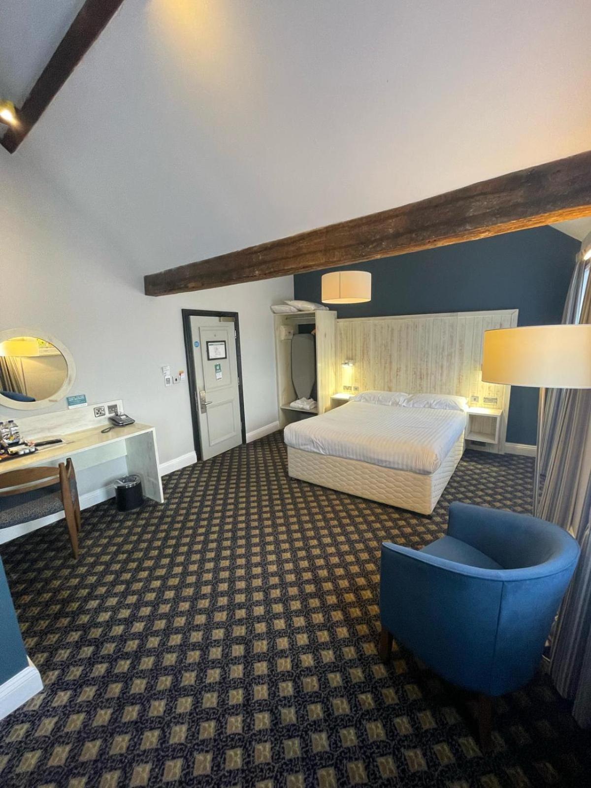 The King'S Head Hotel Wetherspoon Beccles Dış mekan fotoğraf