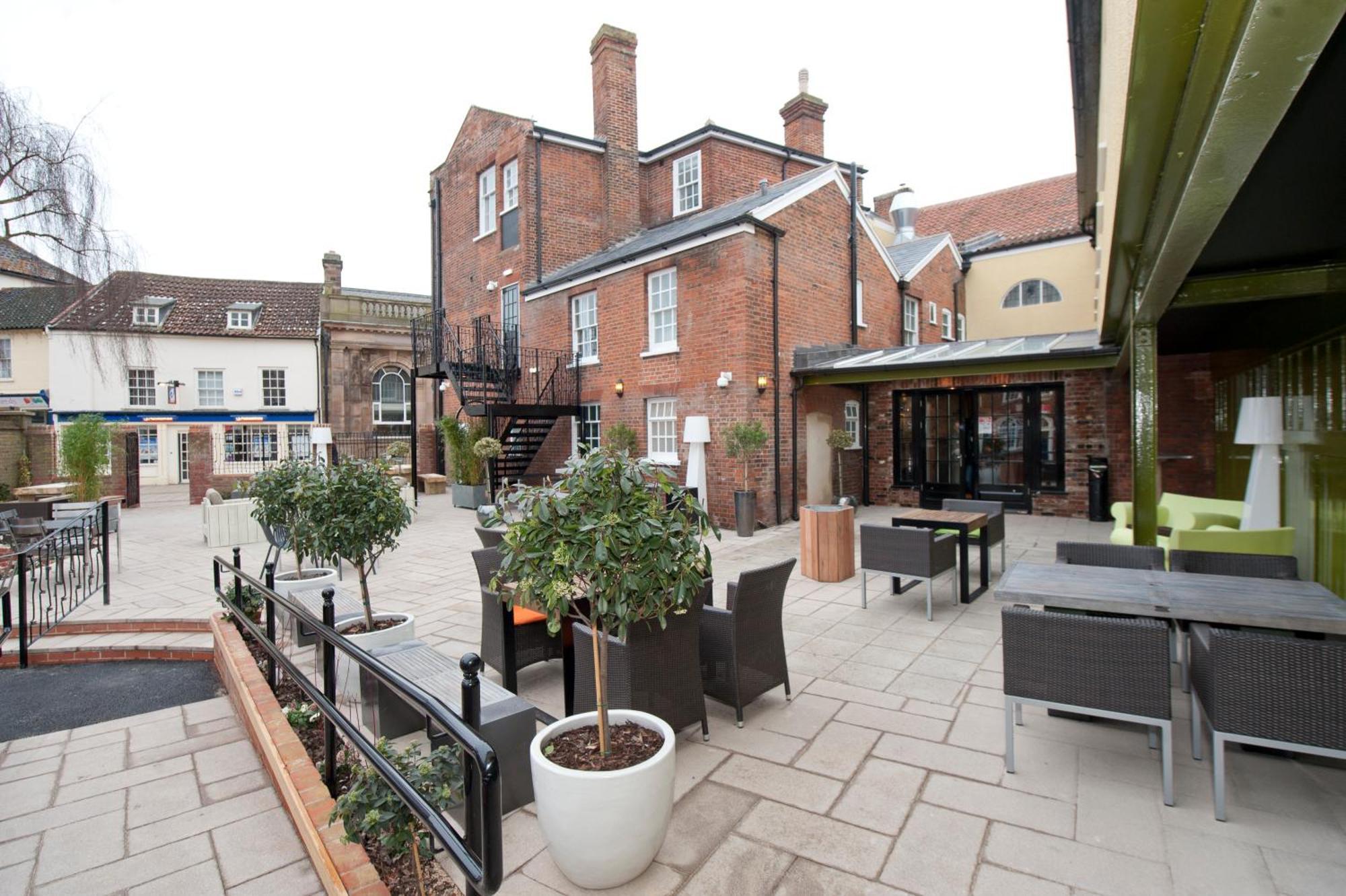 The King'S Head Hotel Wetherspoon Beccles Dış mekan fotoğraf