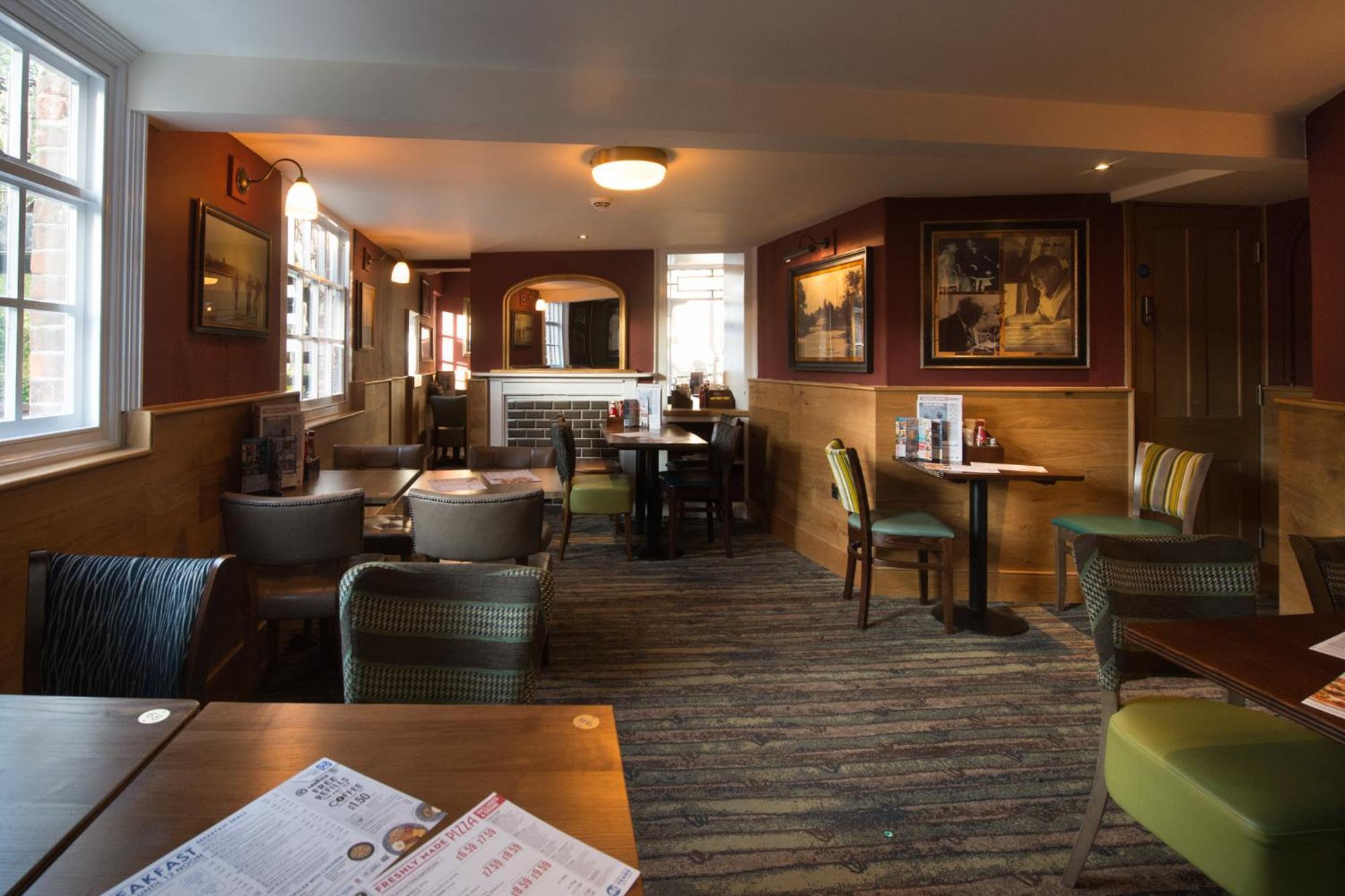 The King'S Head Hotel Wetherspoon Beccles Dış mekan fotoğraf