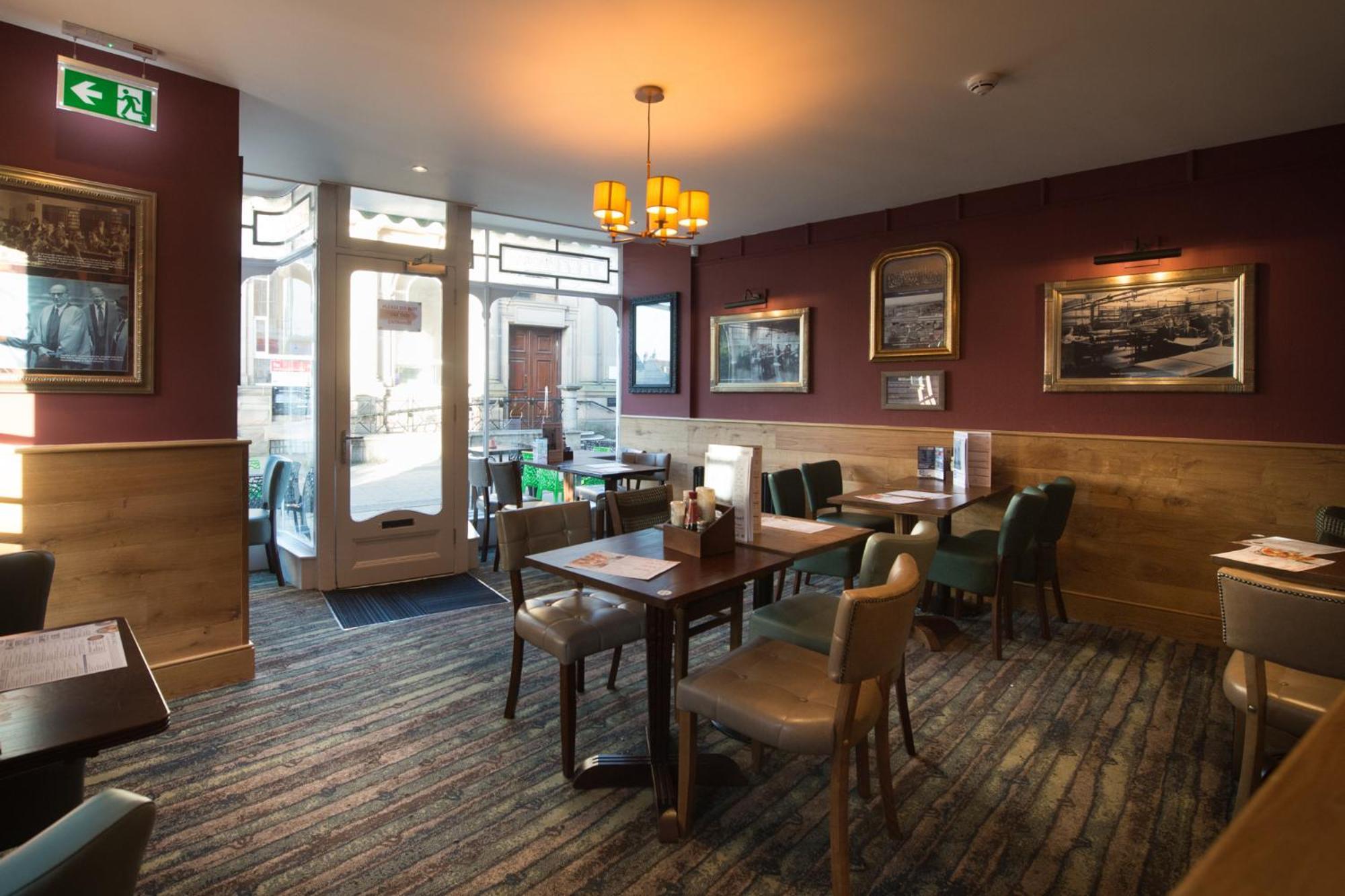 The King'S Head Hotel Wetherspoon Beccles Dış mekan fotoğraf