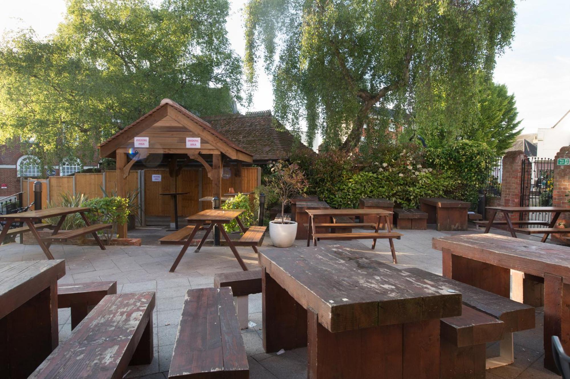 The King'S Head Hotel Wetherspoon Beccles Dış mekan fotoğraf