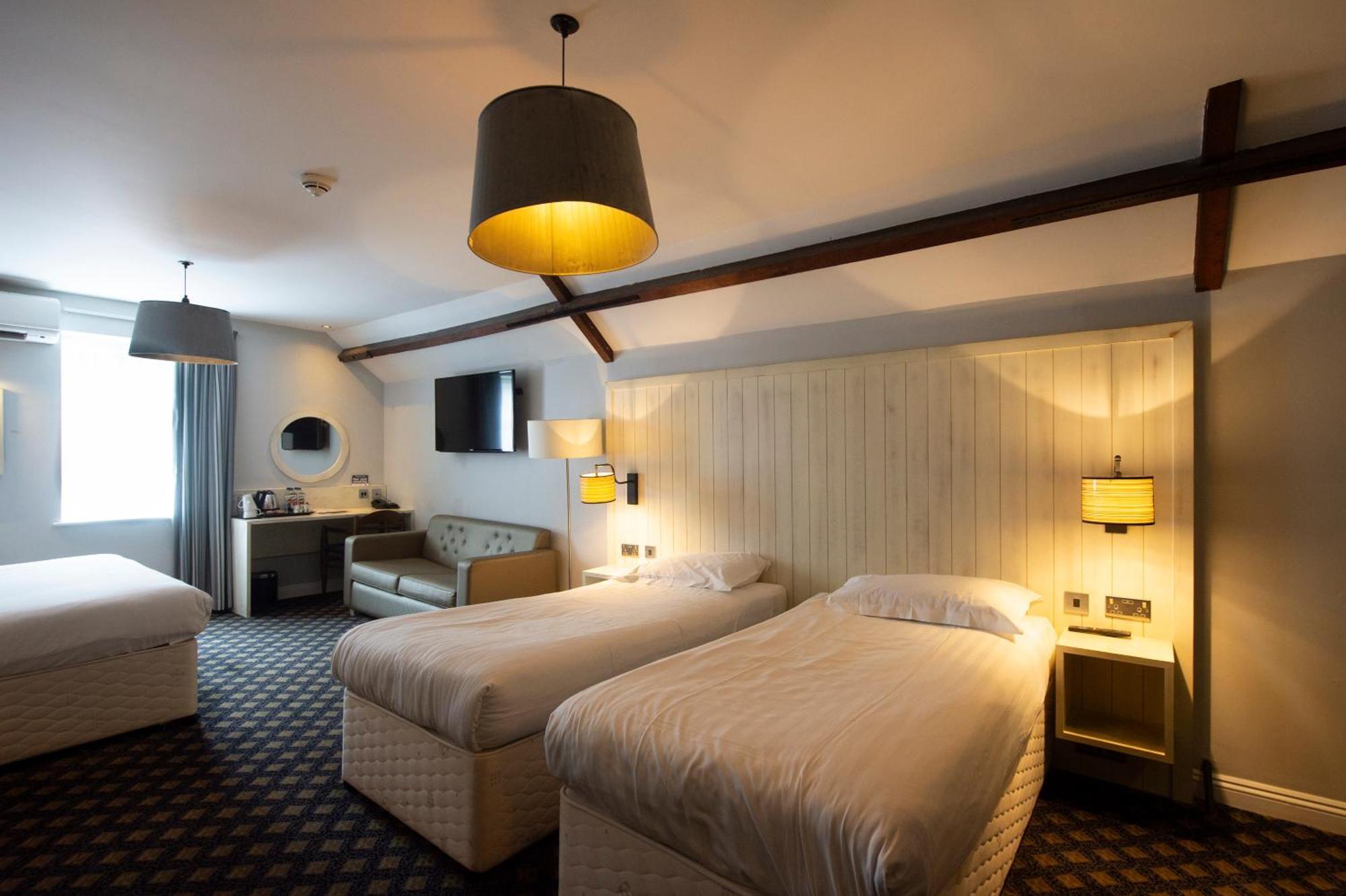 The King'S Head Hotel Wetherspoon Beccles Dış mekan fotoğraf