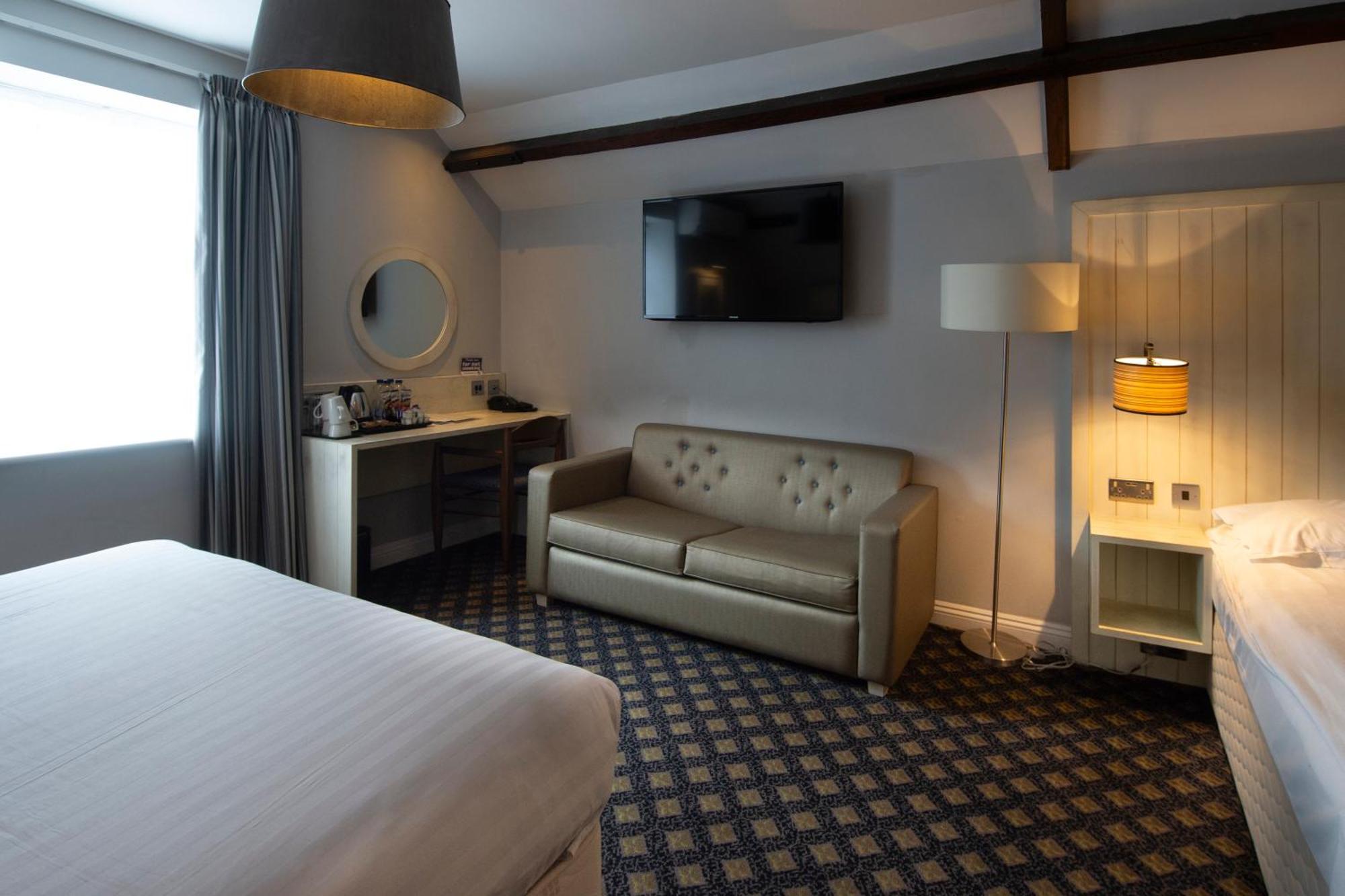 The King'S Head Hotel Wetherspoon Beccles Dış mekan fotoğraf