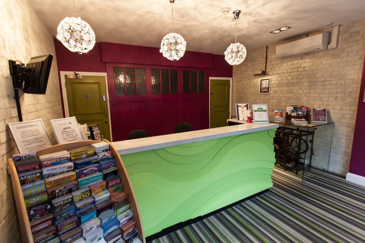 The King'S Head Hotel Wetherspoon Beccles Dış mekan fotoğraf